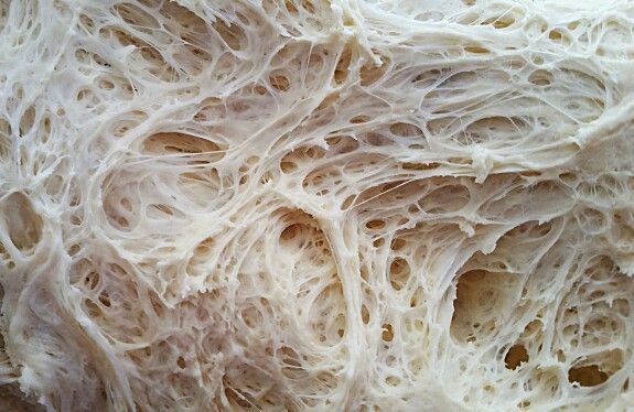 Glutenens Rolle i Pizzadeig: Hvorfor Italiensk Mel Er Avgjørende for Perfekt Pizza